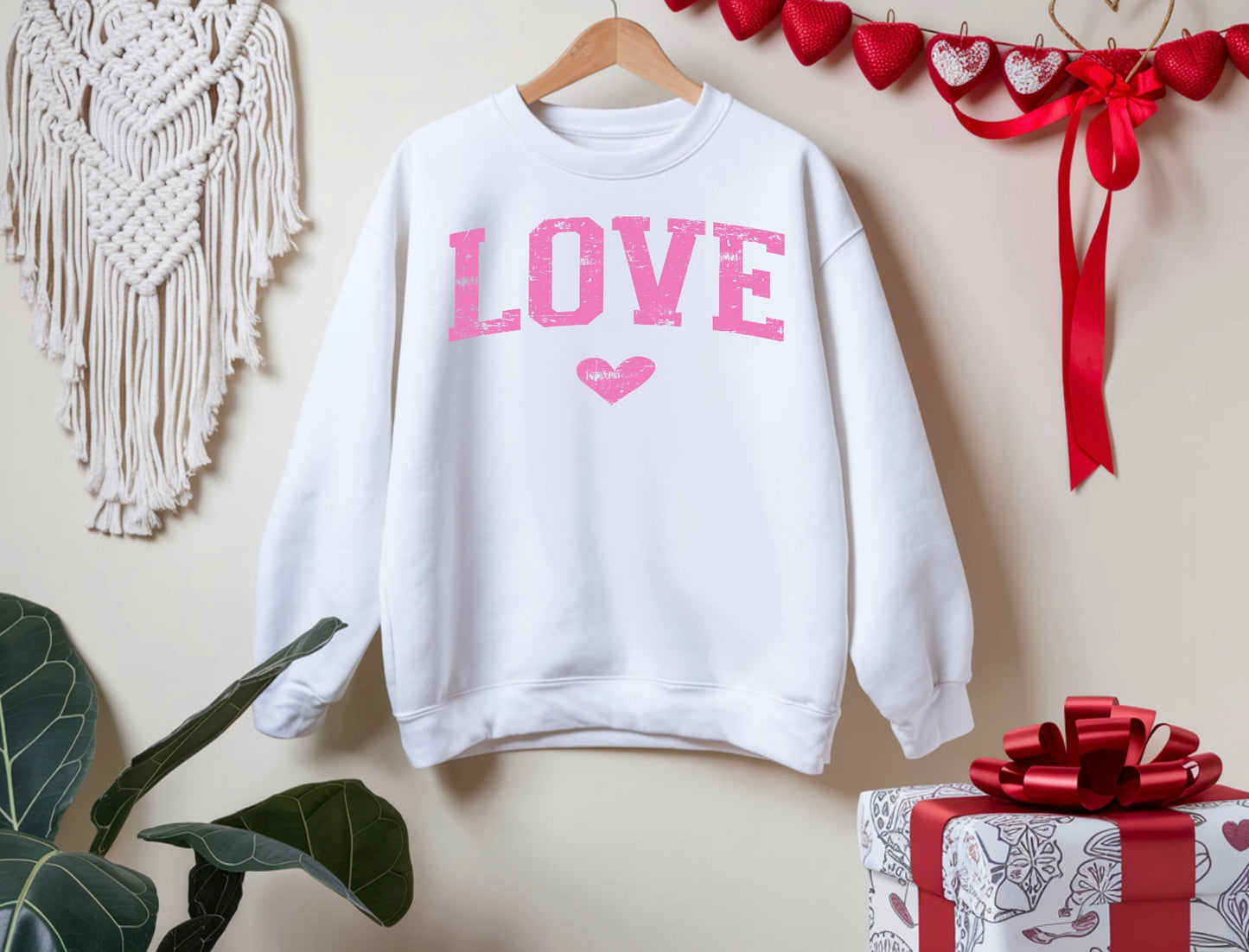 Valentine’s Day Love đŸ’— Sweatshirt
