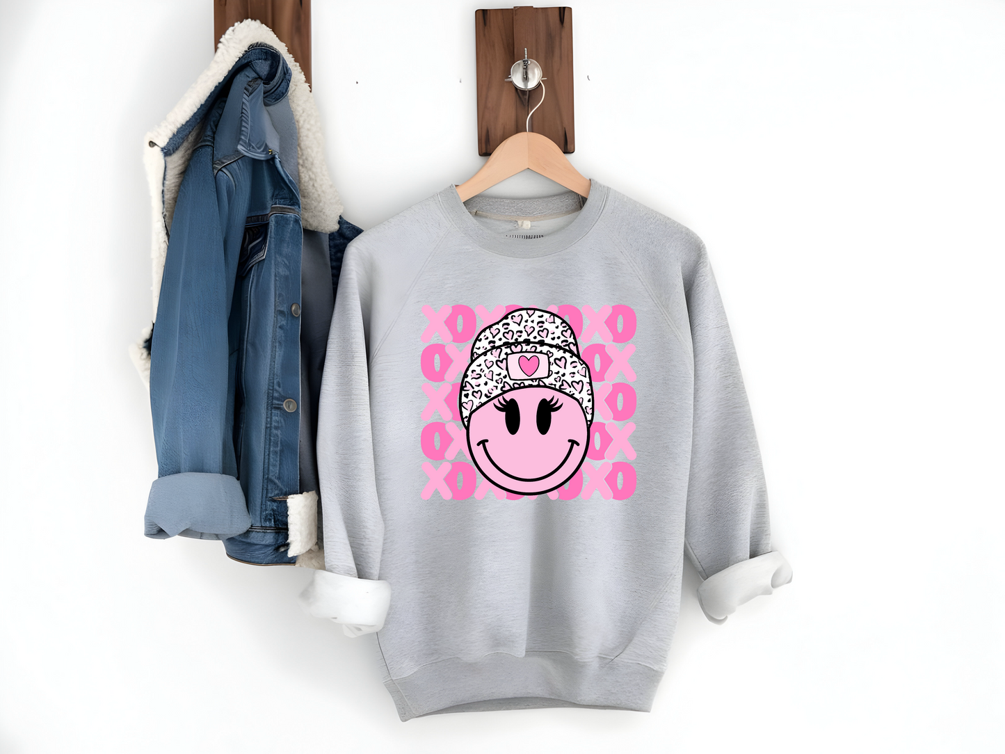 XOXO Valentine’s Day Smiley Retro Sweatshirt