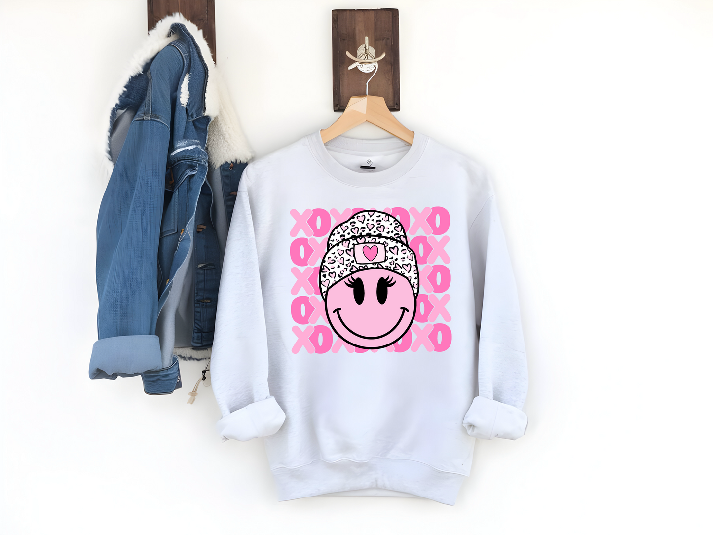 XOXO Valentine’s Day Smiley Retro Sweatshirt